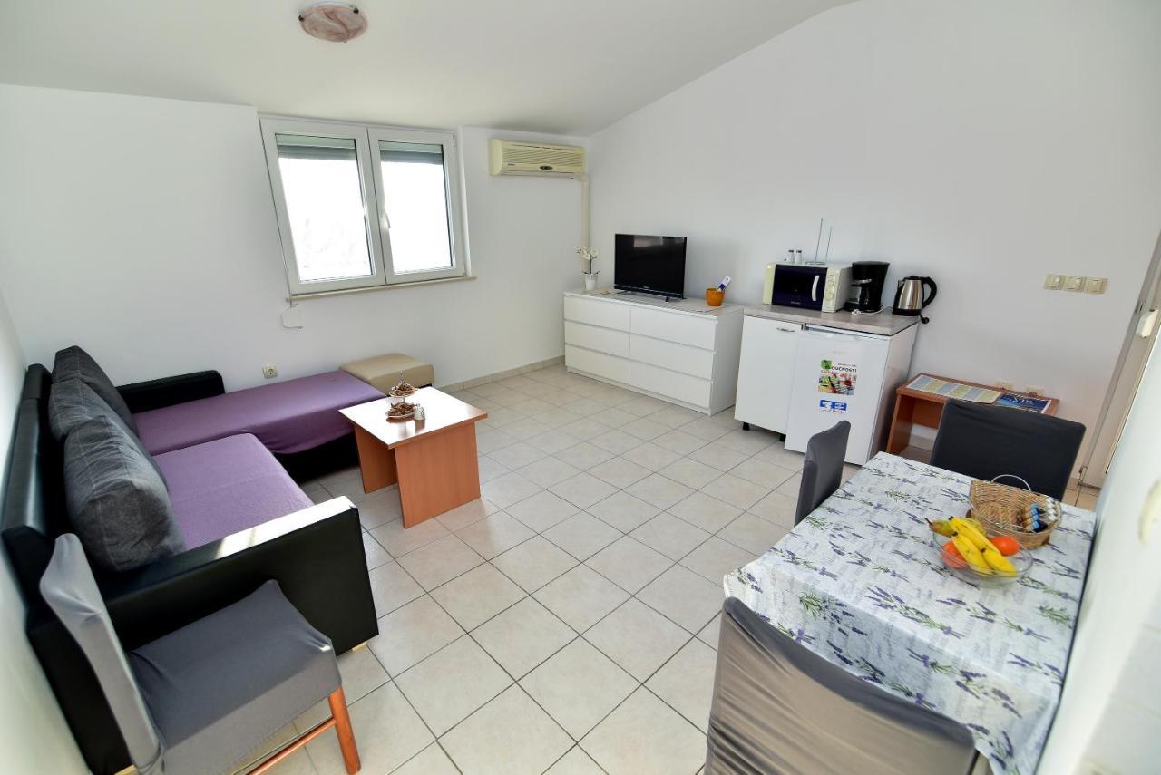 Apartmani LUNA Vir Bagian luar foto